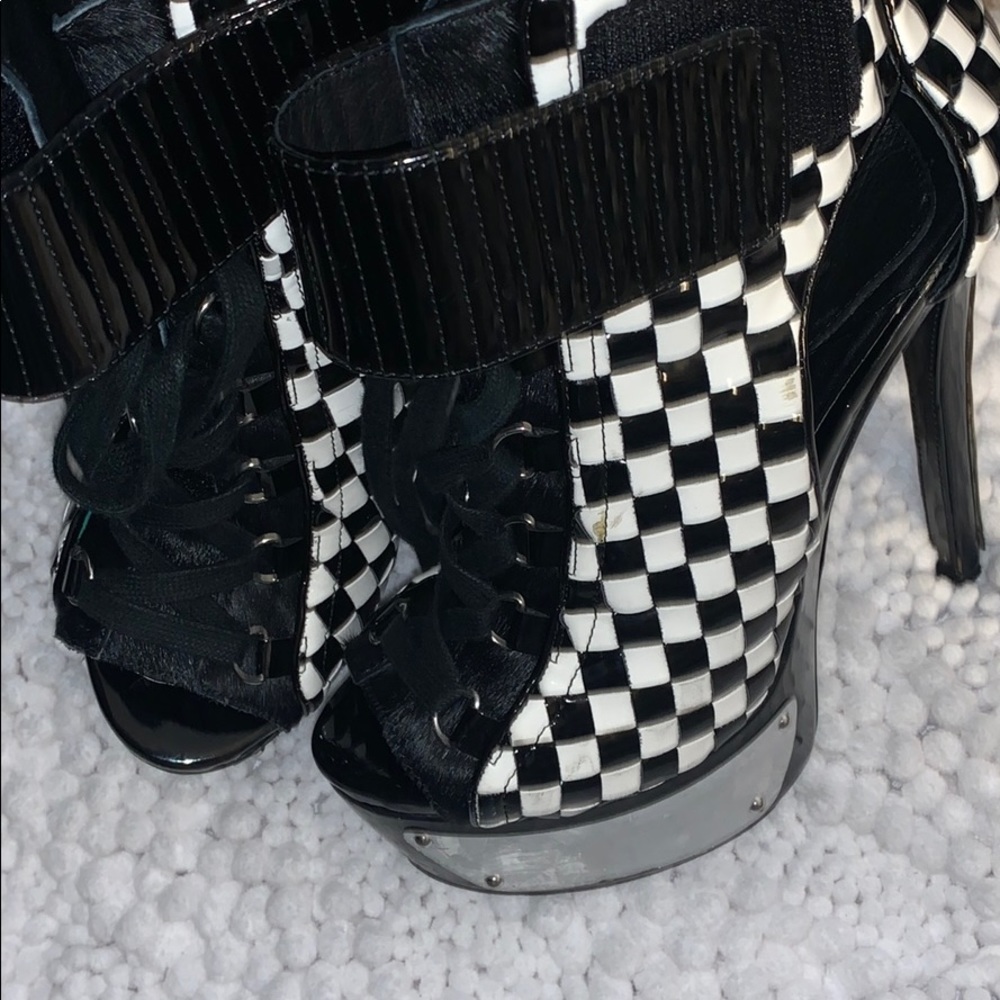 Multi black and white print Steve Madden heel